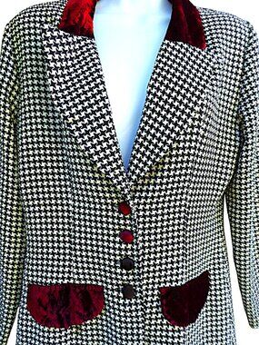 Vintage USA 70s Black White Houndstooth Blazer Dark Red Velvet Collar Flaps 12